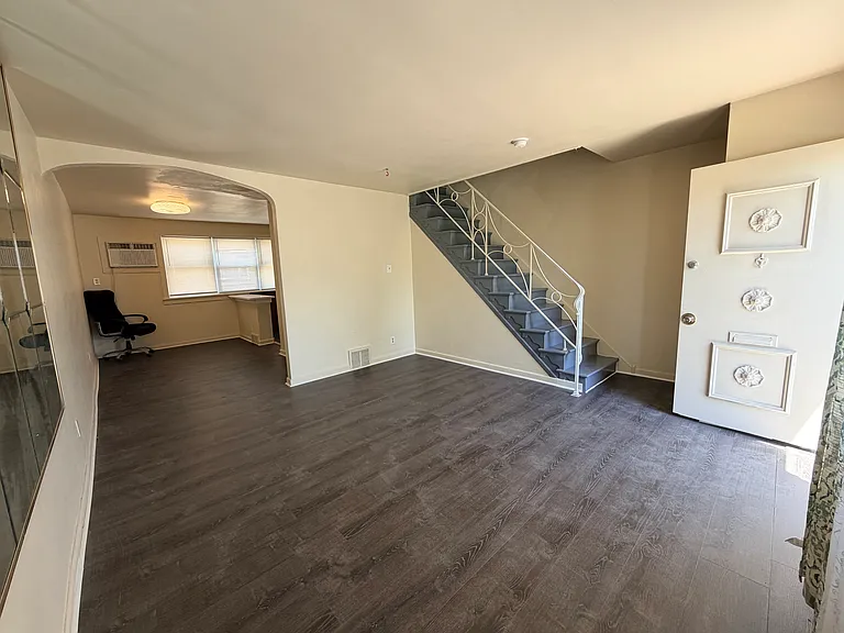 6254 Marsden St — Photo 5