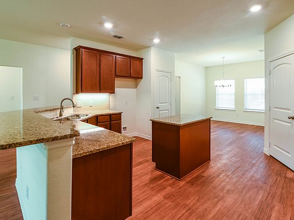 3314Sweetwater_MLS5of20.jpg