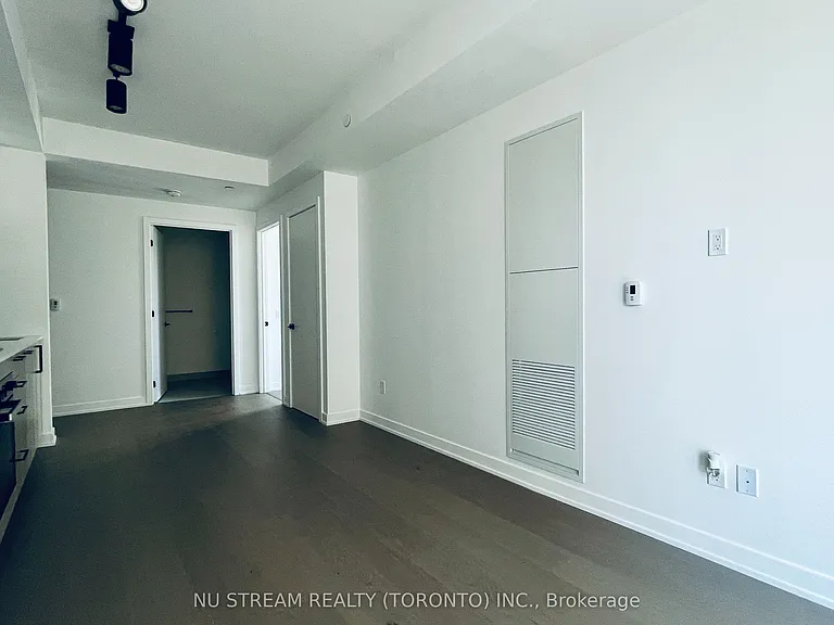91 Montclair Ave #1502 — Photo 8