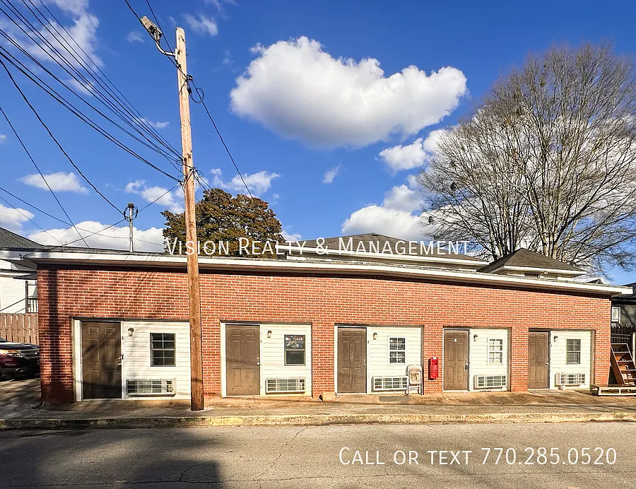 215 Buchanan St N #1