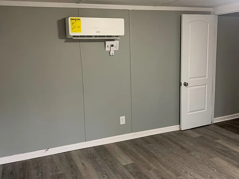 330 Haslam St #15 — Photo 6