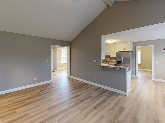 3rd image of 541 Herman Ave