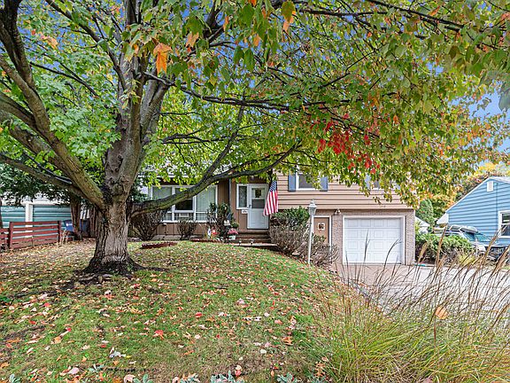 2nd image of 1219 Dorroll St NE