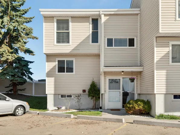 14522 56th St NW, Edmonton, AB T5A 3R1