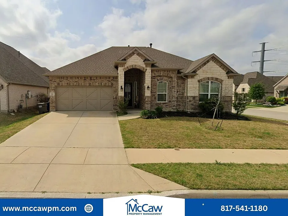 301 Oak Hollow Way