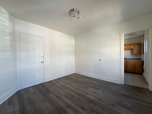 4th image of 24 S 11th St Floor 2