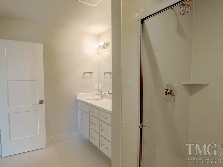 10816 NE 119th Pl — Photo 18