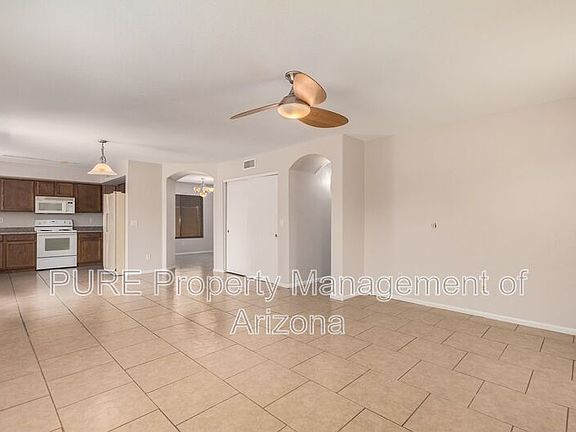 4th image of 28026 N 23rd Dr