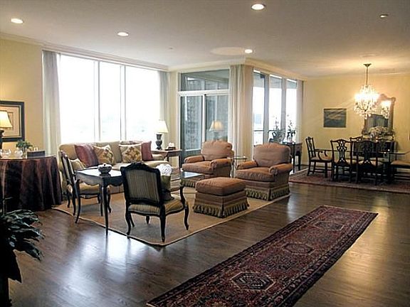 3rd image of 3510 Turtle Creek Blvd APT 12B