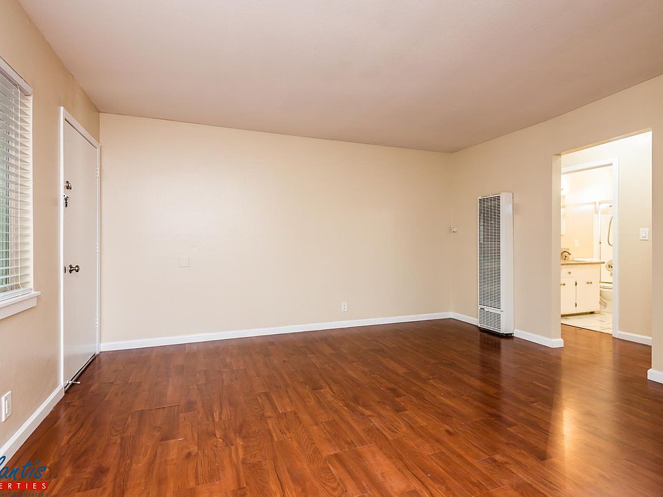 1st image of 418 Roosevelt Ave APT 6