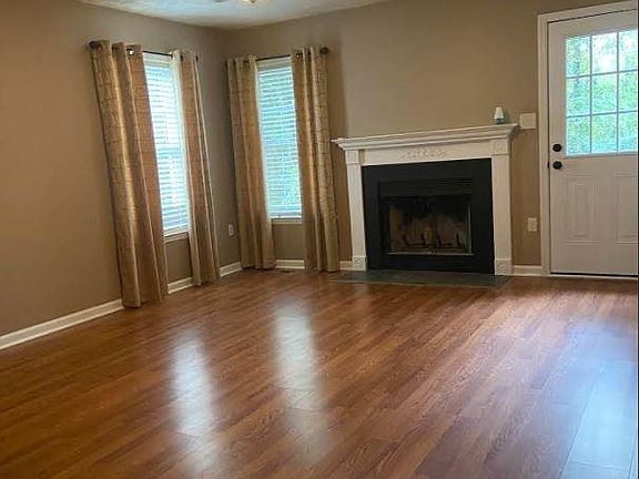 2nd image of 4340 Falls Dr