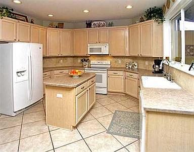4th image of 2648 University Acres Dr
