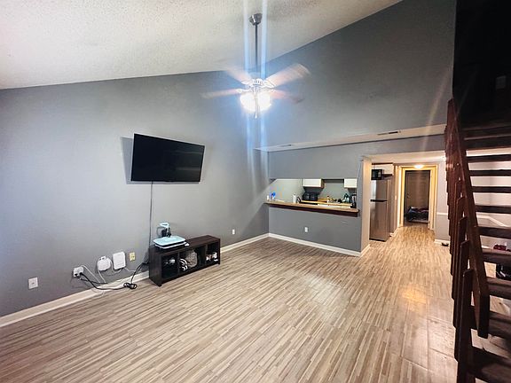 4th image of 2490 Talco Hills Dr APT A
