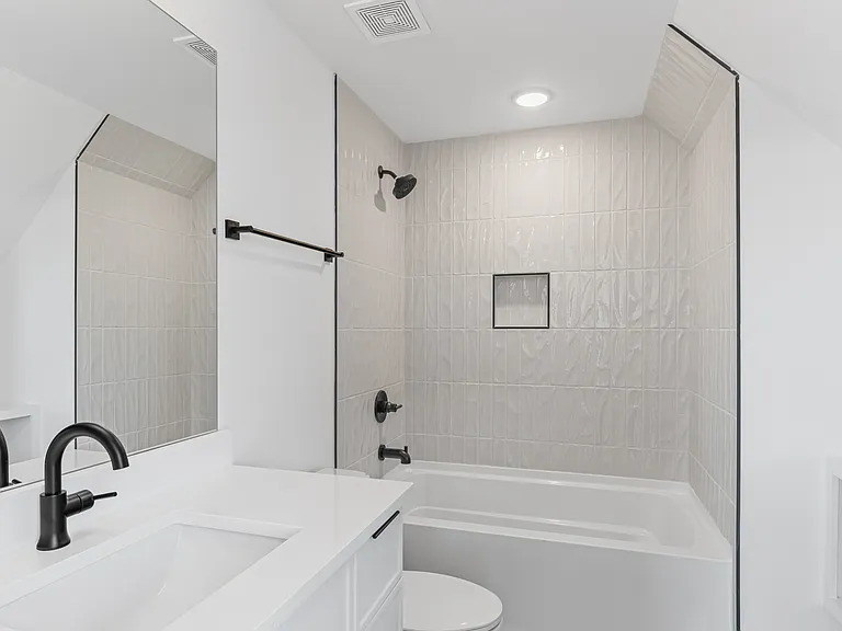 1729 Simpkins St — Photo 24