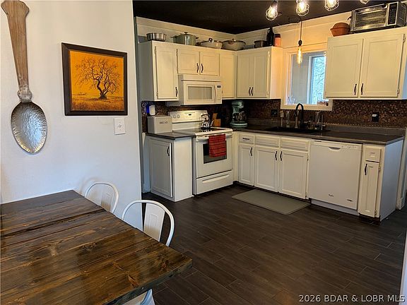 5th image of 876 Malibu Rd