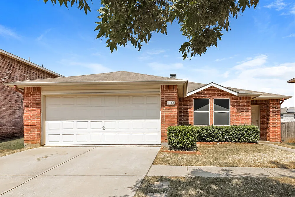 3 bed, 2.0 bath, 1507 sqft, $2,220 — Photo 1