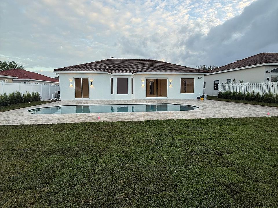 1st image of 3244 SW 53rd Court