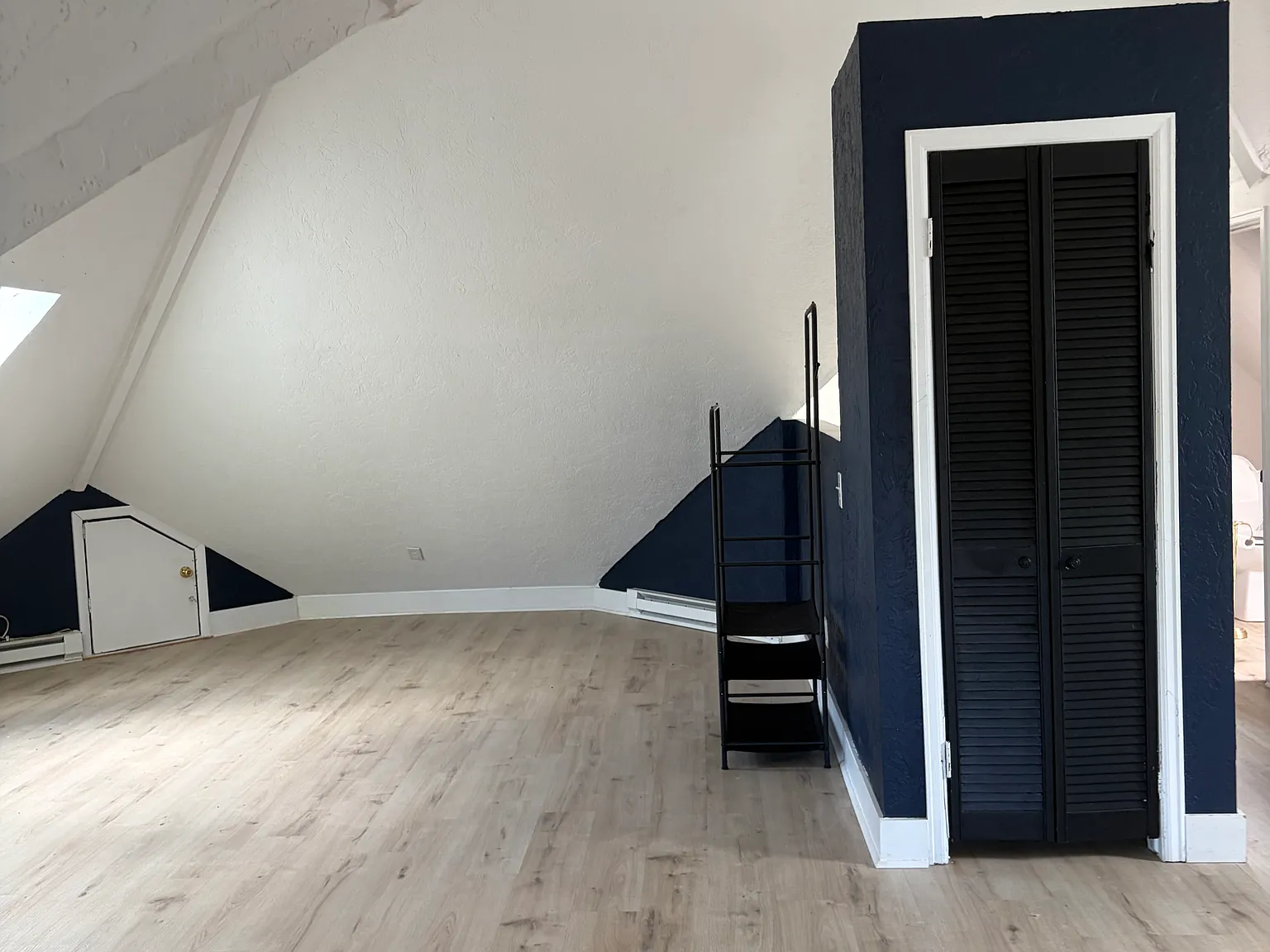 Studio, 1000 sqft, $850 — Photo 2