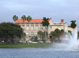 701 Mirror Lake Dr N APT 111, Saint Petersburg, FL 33701