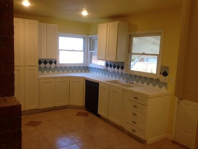 1st image of 1285 W Marshall Blvd