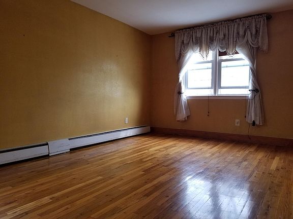 5th image of 22 126th St #2