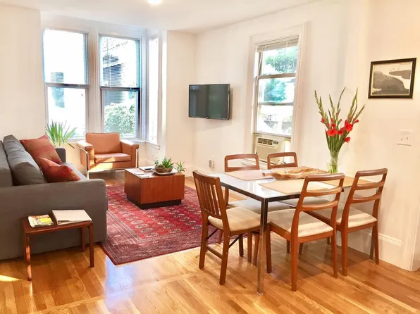 10 King Pl, Cambridge, MA