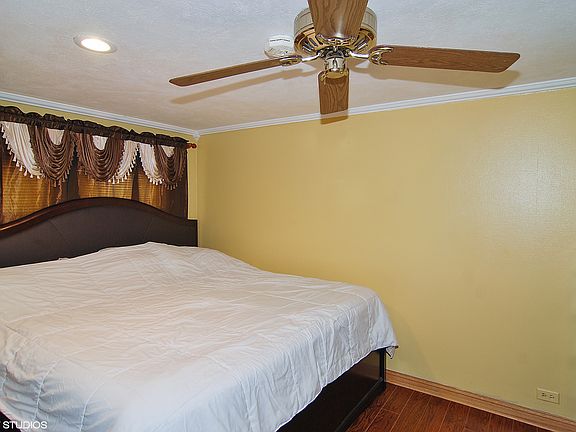 3rd image of 9707 Johanna Ave