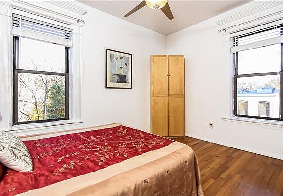 5th image of 195 Prospect Park W