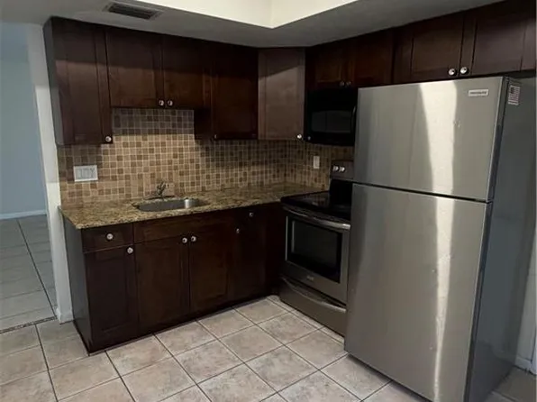 709 SE 46th Ter #14, Cape Coral, FL 33904