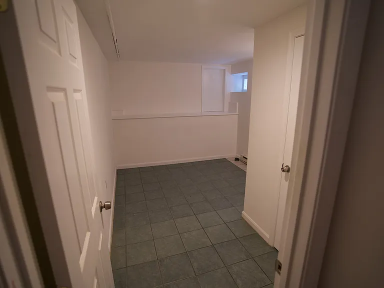 1870 Ingleside Ter NW #BASEMENT — Photo 5