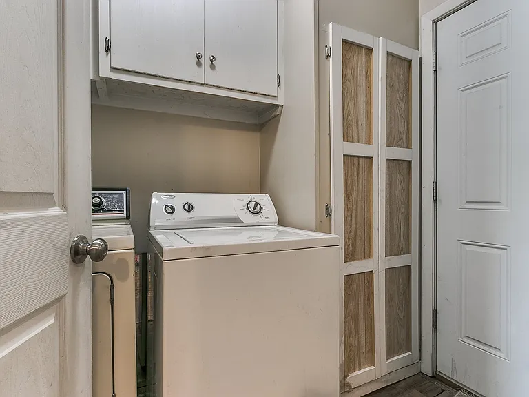 1612 Dakota St — Photo 12