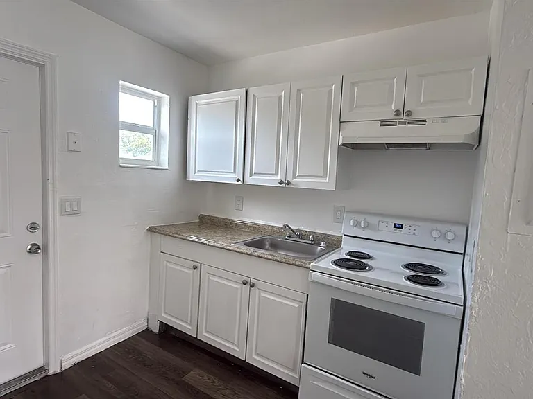 1021 Henrietta Ave #1 — Photo 8