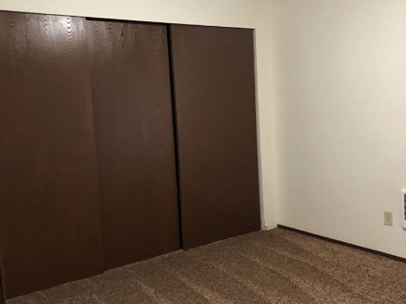 4th image of 404 27th St SE APT 8