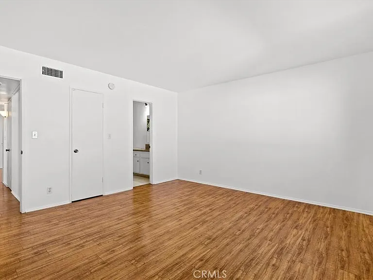 5400 Newcastle Ave #56 — Photo 7