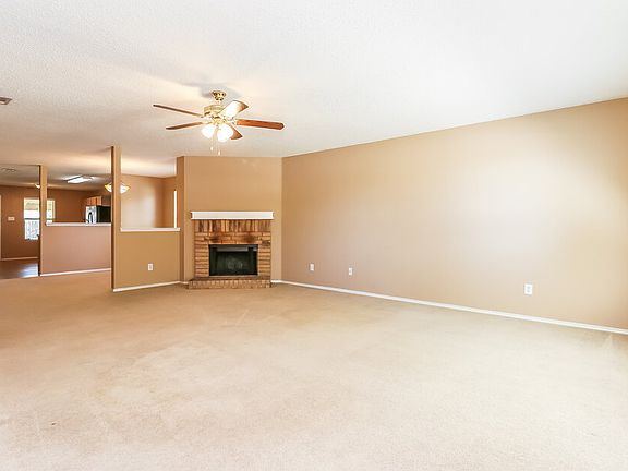 3rd image of 548 Magdalen Ave