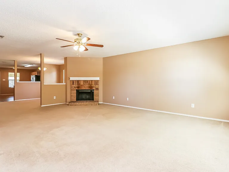 548 Magdalen Ave — Photo 3