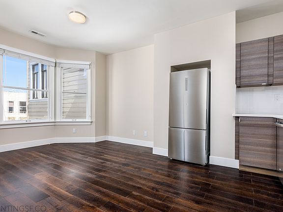 3rd image of 1668 Washington St #6A