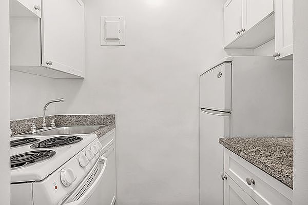 1st image of 24 5th Ave APT 820
