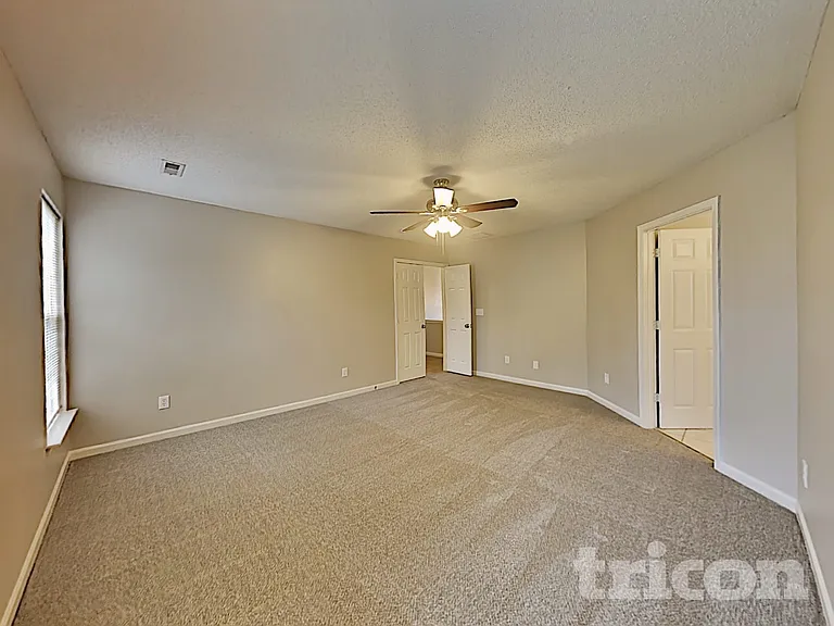 4030 Evelyn Ave — Photo 8