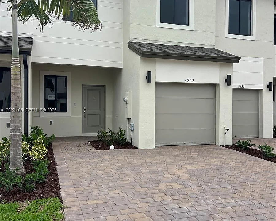 1540 NW 1st Ave