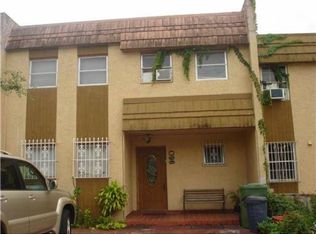 960 W 81st Rd, Hialeah, FL 33014