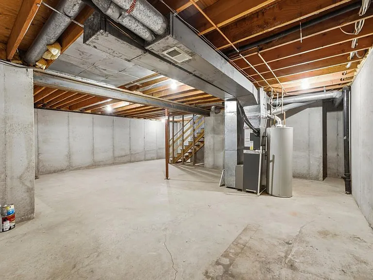 11804 Oakmont St — Photo 27
