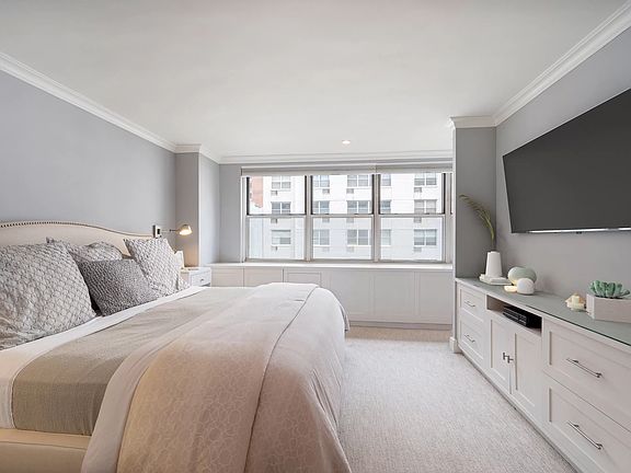 4th image of 310 E 70th St #6JK