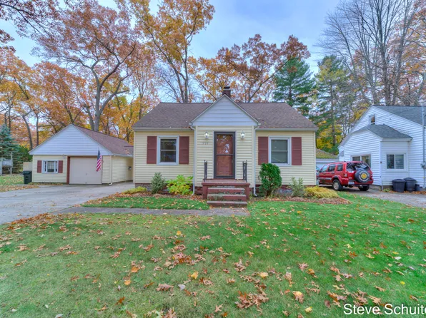 1439 Ducey Ave, Muskegon, MI 49442