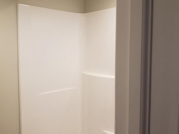 5th image of 138 Broad St #C