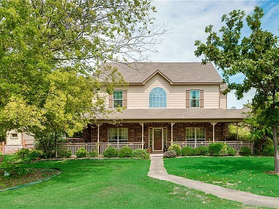 3rd image of 6508 Silver Oak Ln