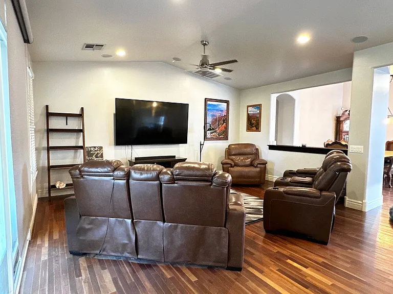 2303 E Dogwood Dr — Photo 15