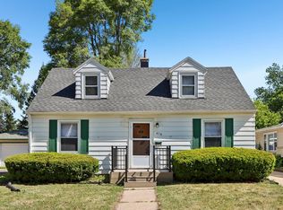 418 Harrison Ave, Waukesha, WI 53186