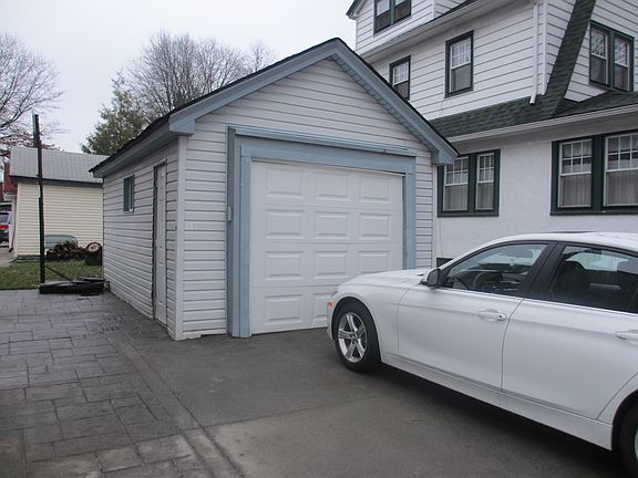 5th image of 26 Plainfield Ave