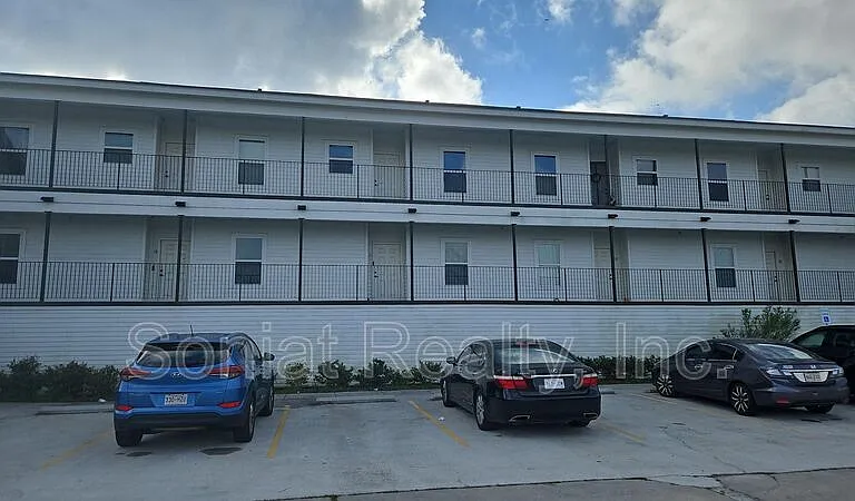 4504 Pontchartrain Dr #2C — Photo 1